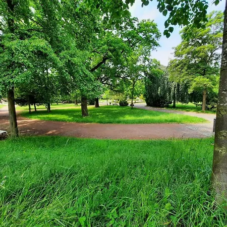 Lovely, Cozy, Close To Forest, Low-cost In شقة